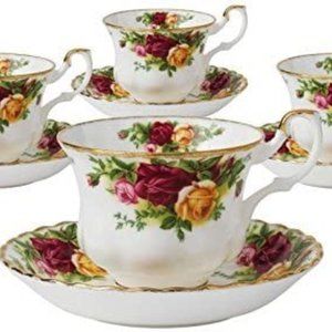 Royal Doulton-Royal Albert Old Country Roses Teacups and Saucers, Set of 4